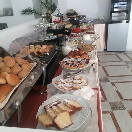 Отель Baia Azzurra 4*