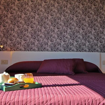 Baia Azzurra Отель 4*