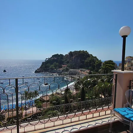 Отель Baia Azzurra 4*