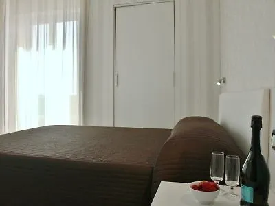 Baia Azzurra Ξενοδοχείο 4*
